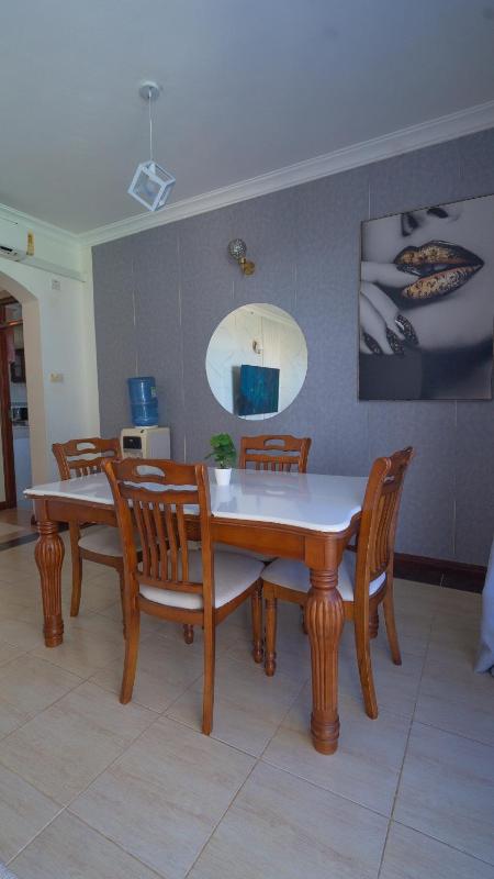 Nyla Executive Apartment - image 15