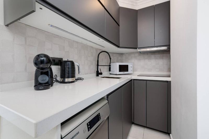 CB Living - Seaview penhouse in Cabo Roig - image 8