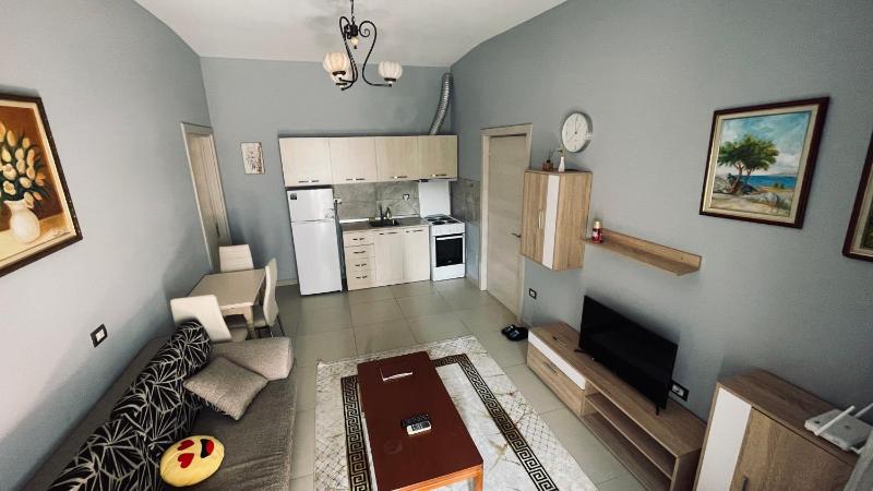 Sheshi Wilson Apartamnet - image 15