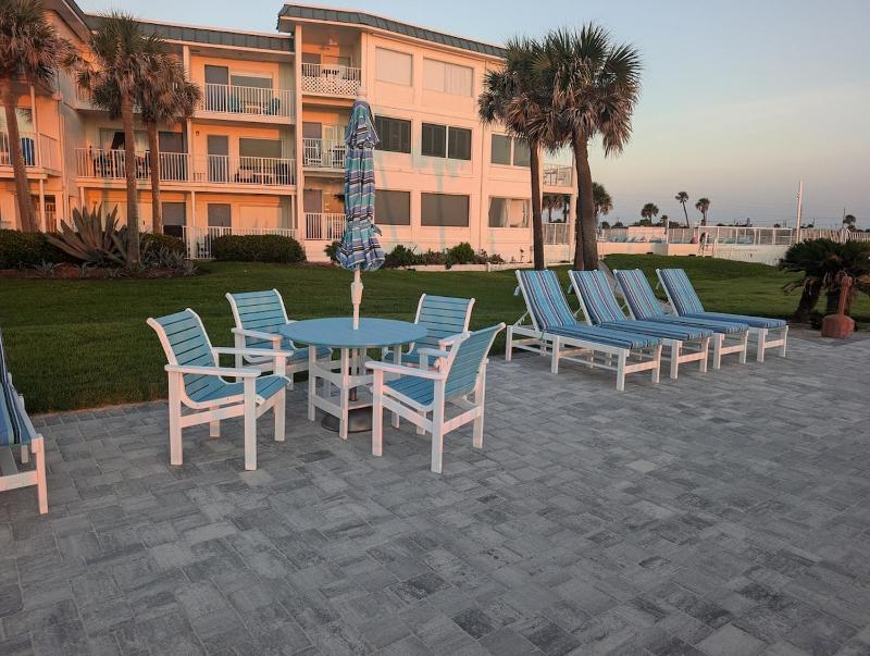 Surfside Studio - image 11