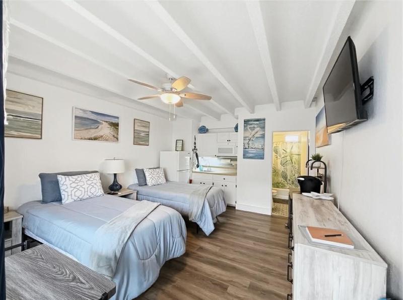 Surfside Studio - image 40