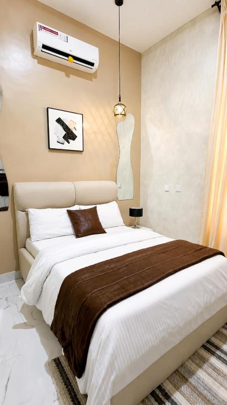 Elite Unseen Suites - Luxury 5-Bedroom Villa Lekki - image 6