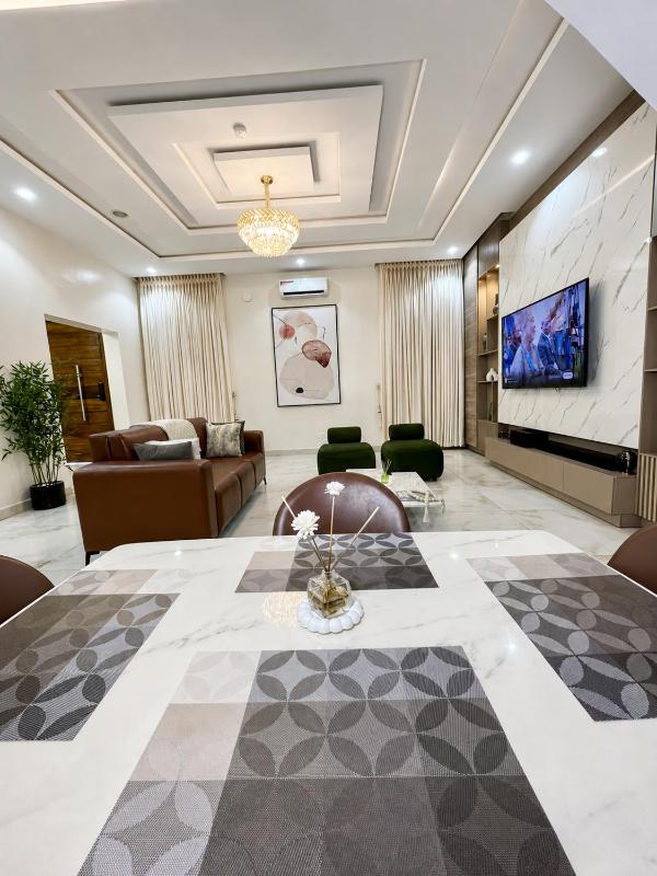 Elite Unseen Suites - Luxury 5-Bedroom Villa Lekki - image 4