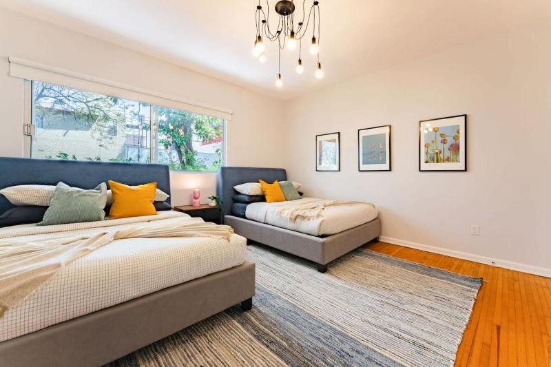 Family Home with Private Patio and City Views - image 17
