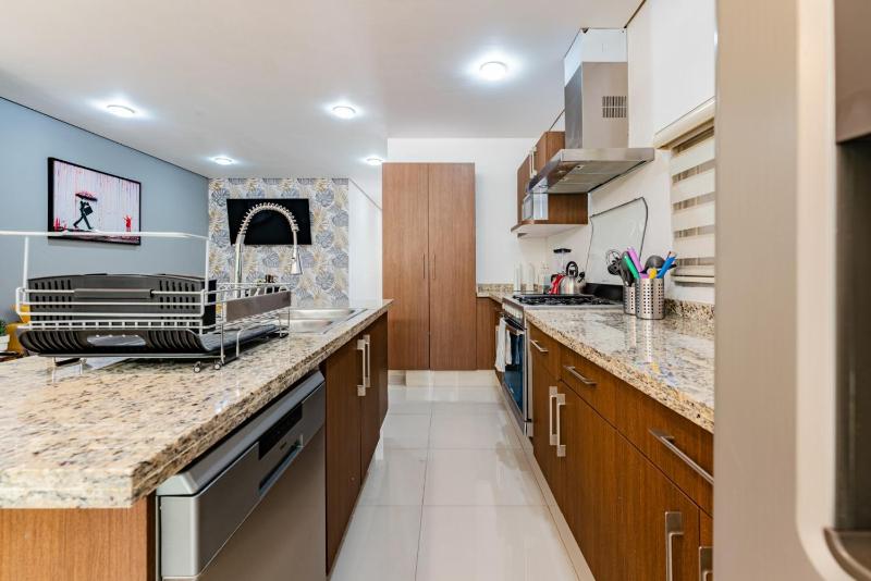 3BR Roma Norte Stay Balcony and Workspace - image 11