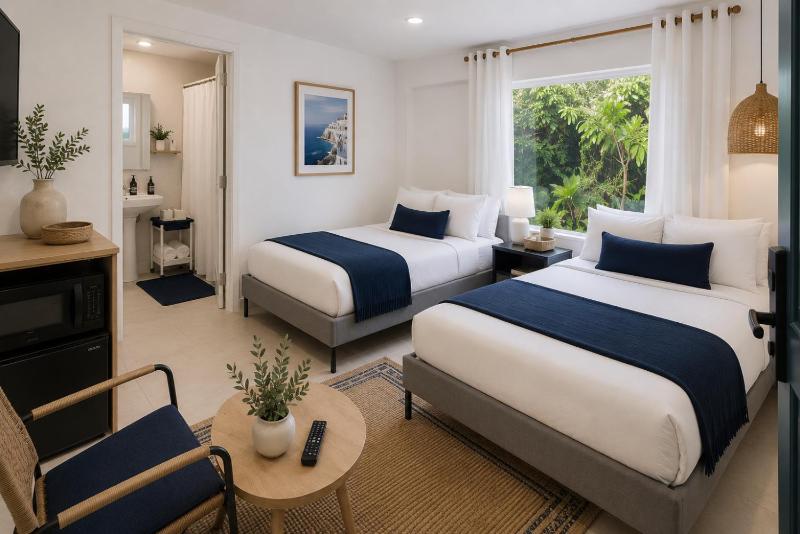 Bright Queen Room Steps from the Beach - image 7