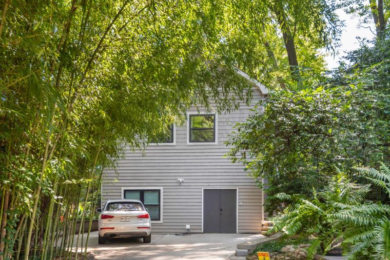 Inman Park Beltline Outpost - image 36