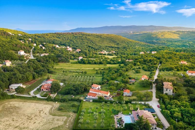 Villa Terra with Pool & Sauna near Rabac - image 9
