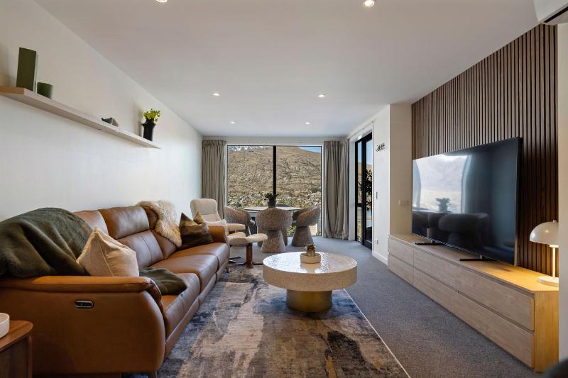 Lakeview on Goldrush - image 10