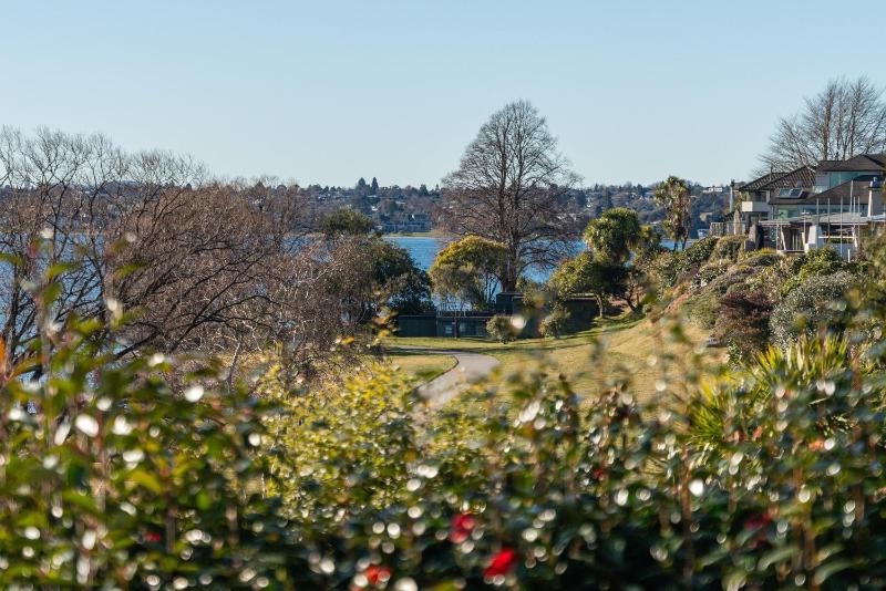 Rainbow Point Yacht Club - Taupo Holiday Home - image 22
