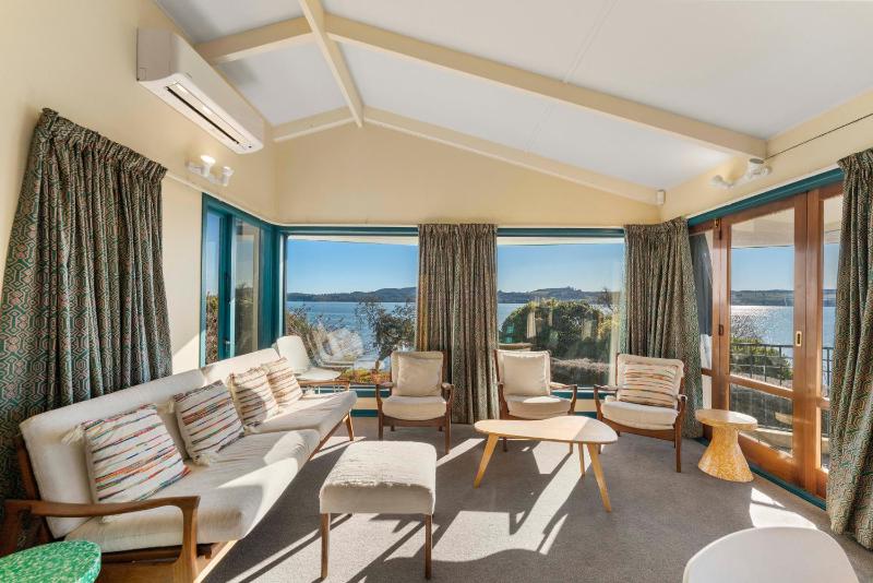 Rainbow Point Yacht Club - Taupo Holiday Home - image 37