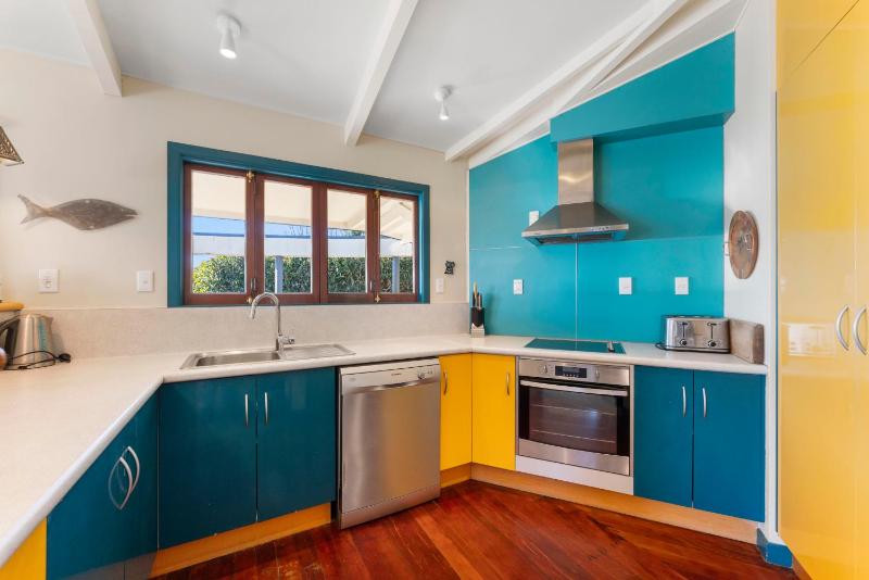 Rainbow Point Yacht Club - Taupo Holiday Home - image 19