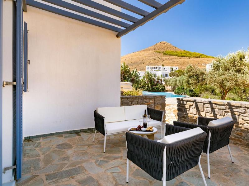 Sanders Paros Gardens - image 20