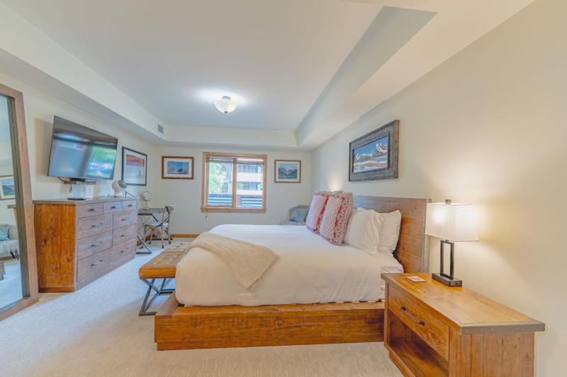 Spring Creek Corner Condo by Canadian Rockies Vacation Rentals - image 13
