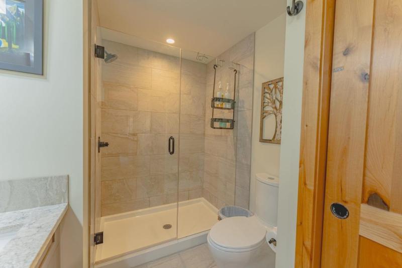 Spring Creek Corner Condo by Canadian Rockies Vacation Rentals - image 45