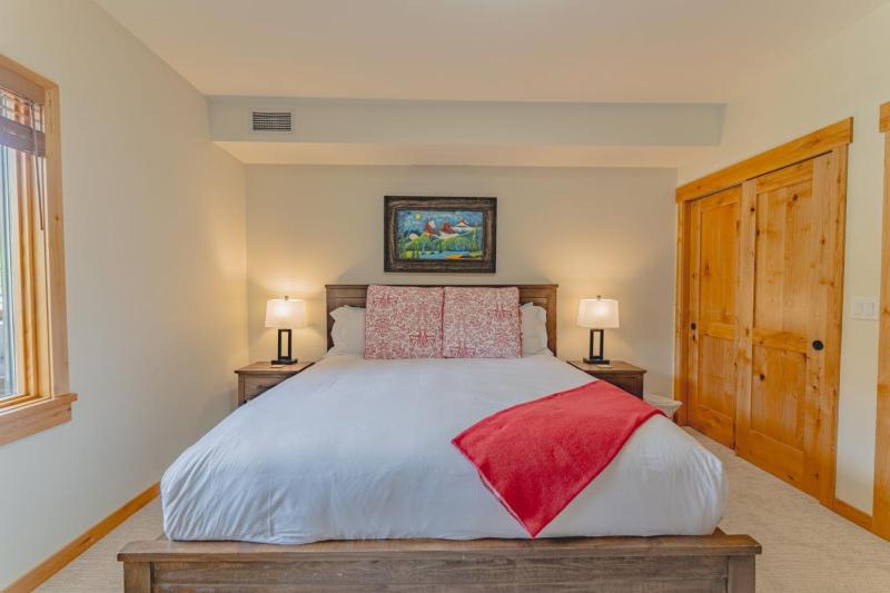 Spring Creek Corner Condo by Canadian Rockies Vacation Rentals - image 46