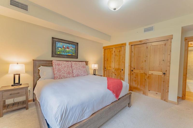 Spring Creek Corner Condo by Canadian Rockies Vacation Rentals - image 39
