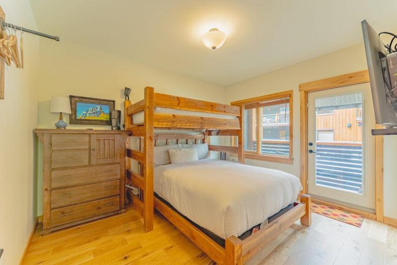 Spring Creek Corner Condo by Canadian Rockies Vacation Rentals - image 44