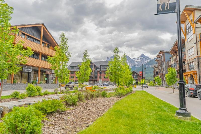 Spring Creek Corner Condo by Canadian Rockies Vacation Rentals - image 48