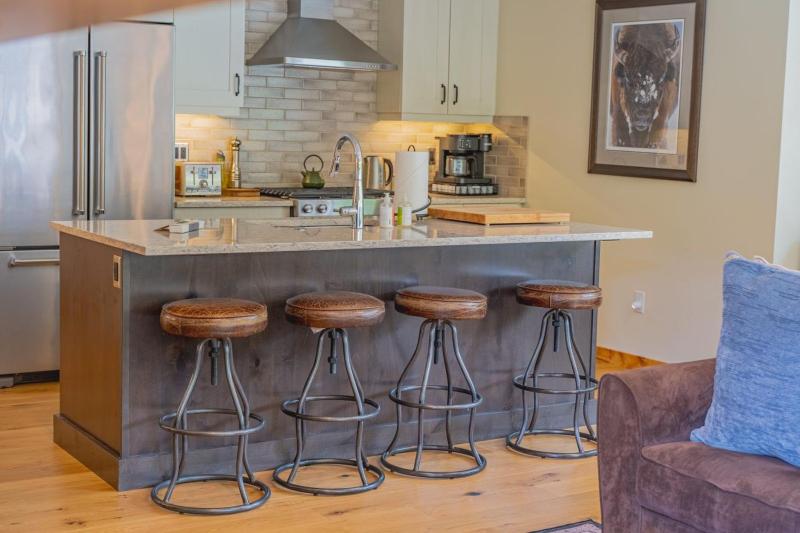 Spring Creek Corner Condo by Canadian Rockies Vacation Rentals - image 16