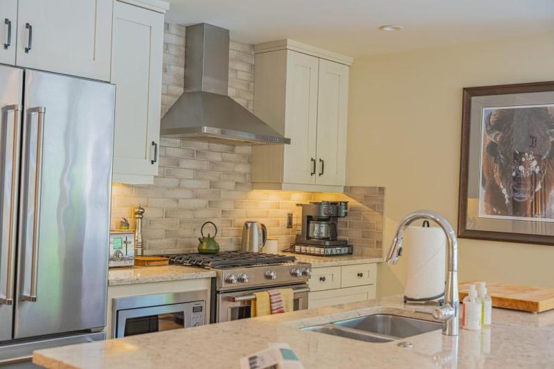 Spring Creek Corner Condo by Canadian Rockies Vacation Rentals - image 5
