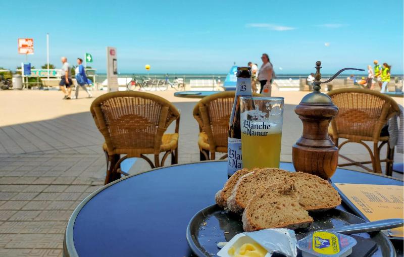 2 Bedroom Lovely Apartment In Oostende - image 9