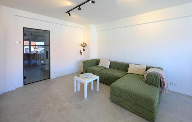 2 Bedroom Lovely Apartment In Oostende - image 6