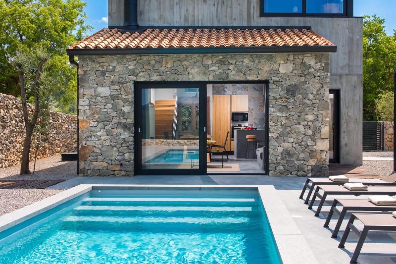 Villa Iron Lady Labin – Private Pool & Sea View - image 7