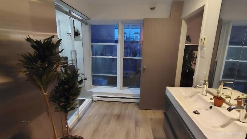 Large urban apartment with steam sauna 1 - image 3