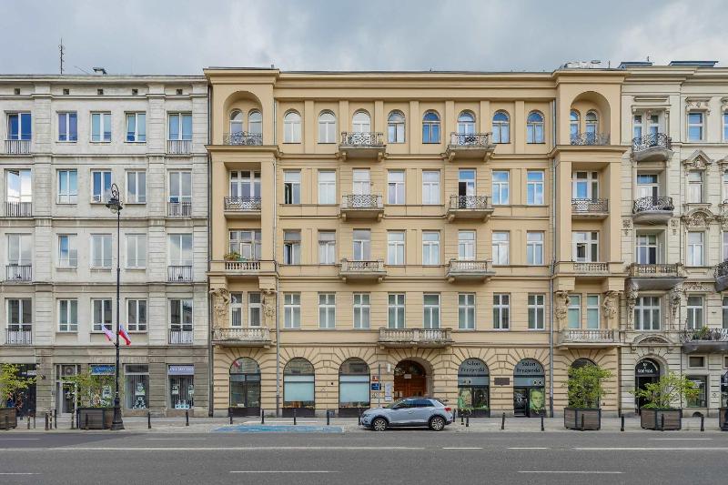Charming Two-Bedroom City Centre Apartment with a Mezzanine by Noclegi Renters - image 11