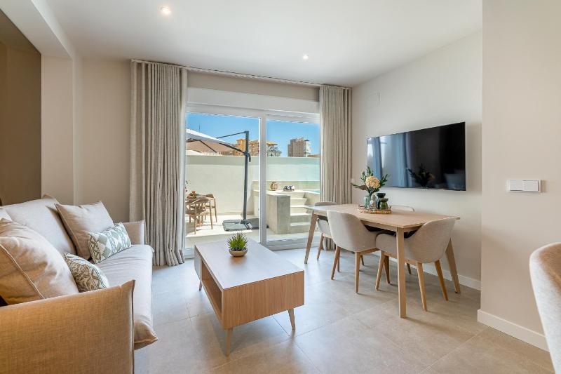 797 HOLIDAY RENTALS-Moderno apartamento con piscina privada - image 25