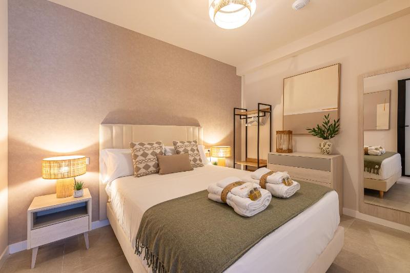 797 HOLIDAY RENTALS-Moderno apartamento con piscina privada - image 17