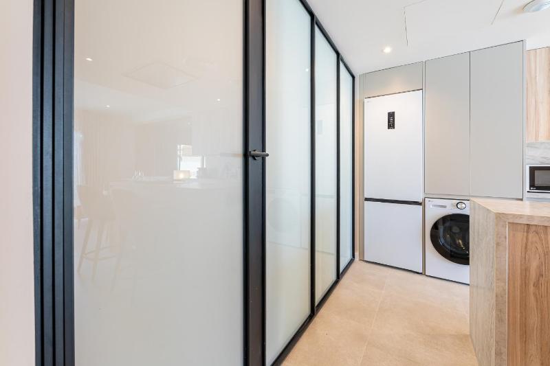 797 HOLIDAY RENTALS-Moderno apartamento con piscina privada - image 20