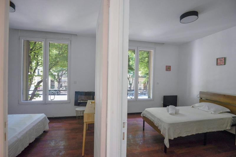 2-bedroom apartment with beautiful views - image 8