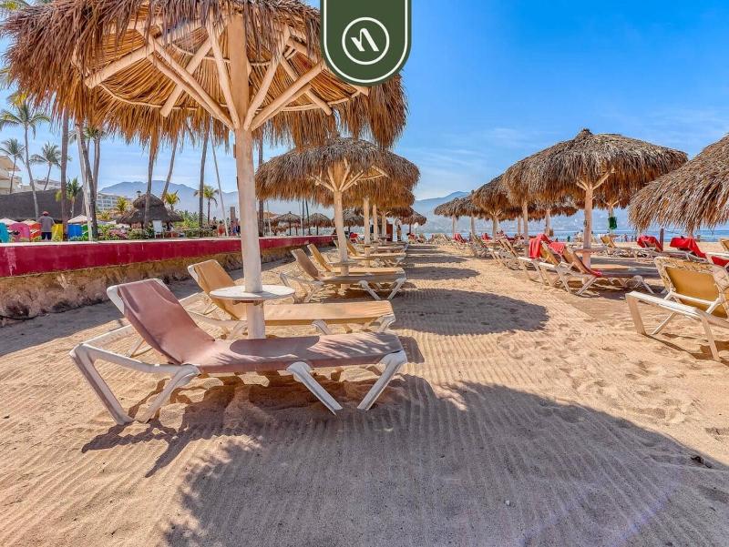 Oceanview 1 BR Condo 3 Min Away to the Beach - image 7