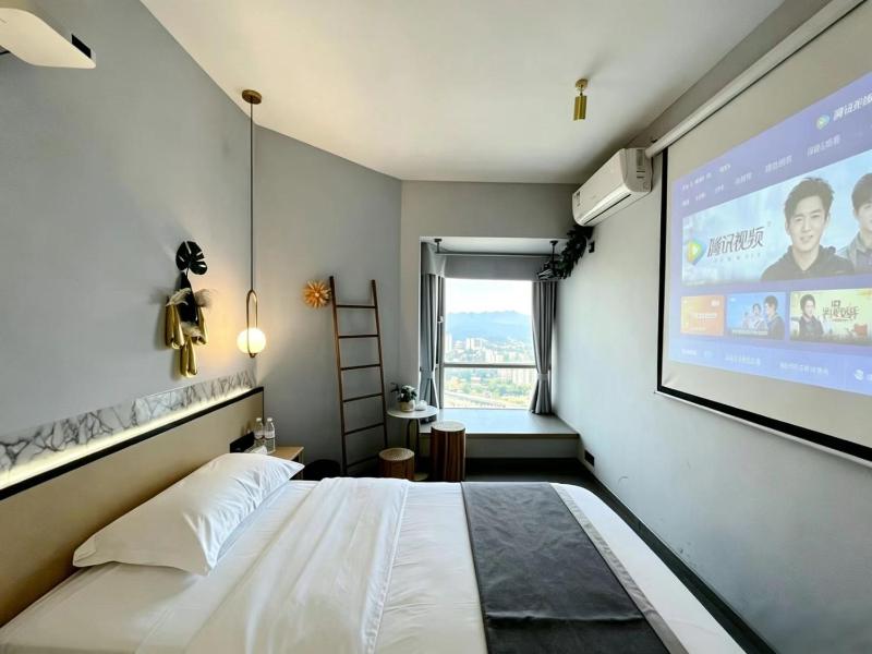 DaYin Riverside Cinema Homestay - image 43