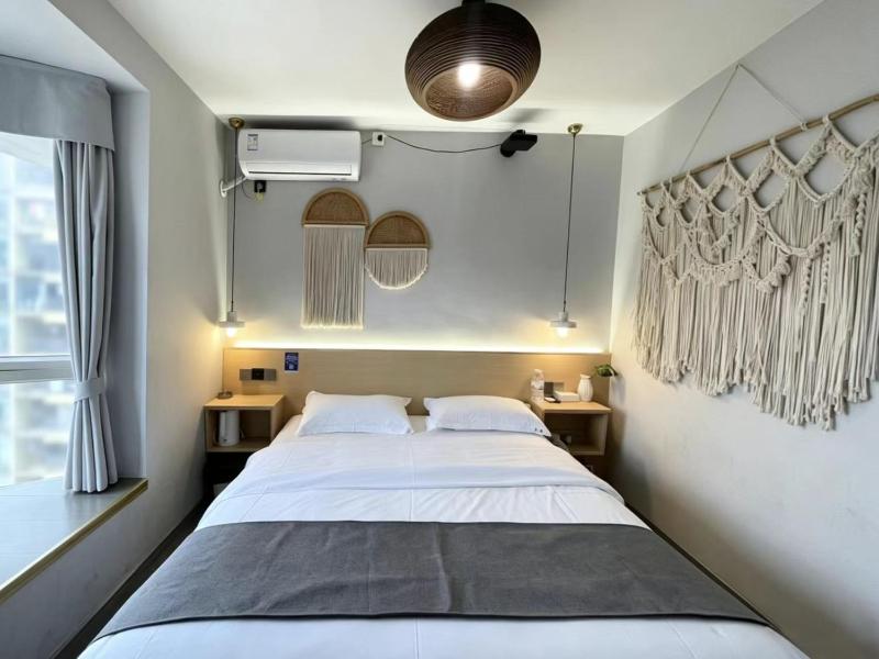 DaYin Riverside Cinema Homestay - image 22