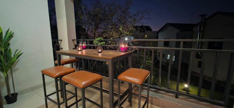 Stylish 2Br Stay Balcony And Pool By Ctha - image 6