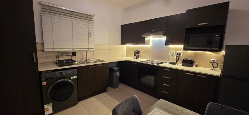 Stylish 2Br Stay Balcony And Pool By Ctha - image 2