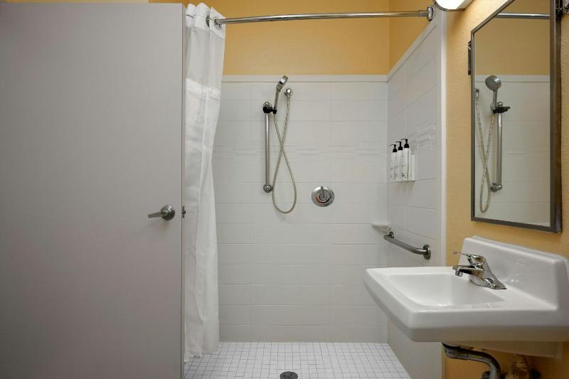Fairfield Inn & Suites by Marriott Colorado Springs South - image 20