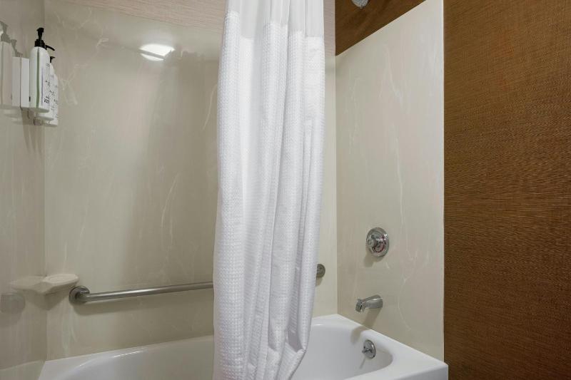 Fairfield Inn & Suites by Marriott Colorado Springs South - image 17