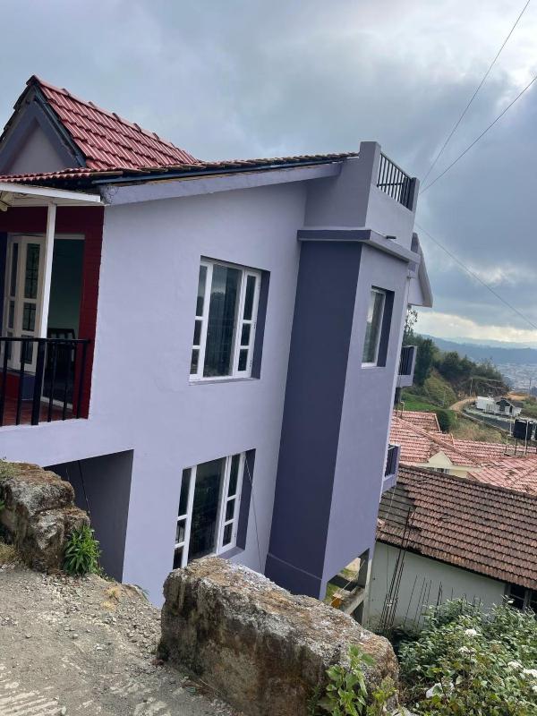 OOTY PEAK VIEW Villa2 - image 2