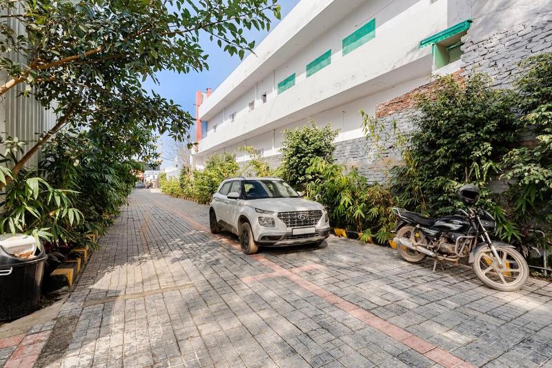 HomeGround - 4 BHK Villa Stay Play Recharge - image 6