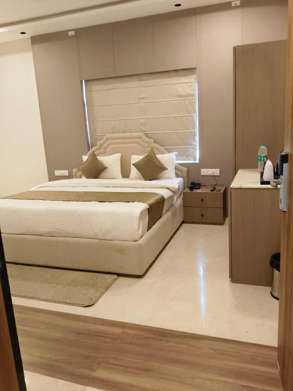 Celebration suites hotel - image 11