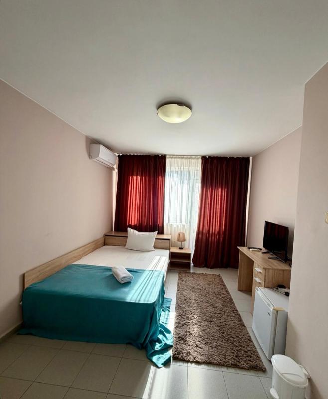 Top Center House - image 25