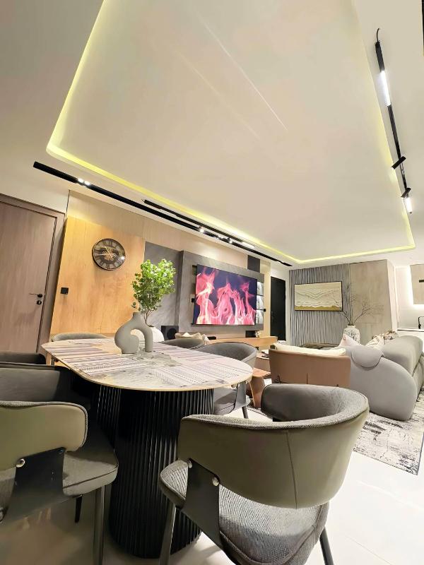 2 bedroom apartments - image 10