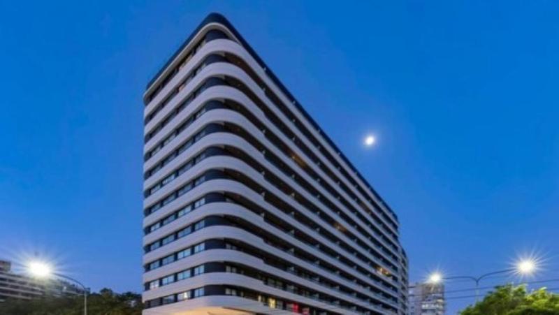 The Hub Núñez Apartment Modern with Co-Work Pool Gym - image 6