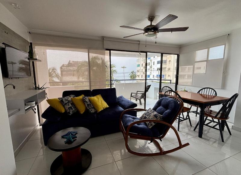 Comfortable family-friendly apartment in Laguito - image 13