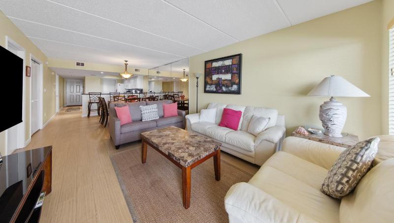 Edgewater Condo Unit #104 - image 4