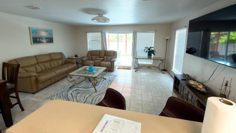 3BR Townhome Steps to Beach New Remodel SPI townhouse - image 25